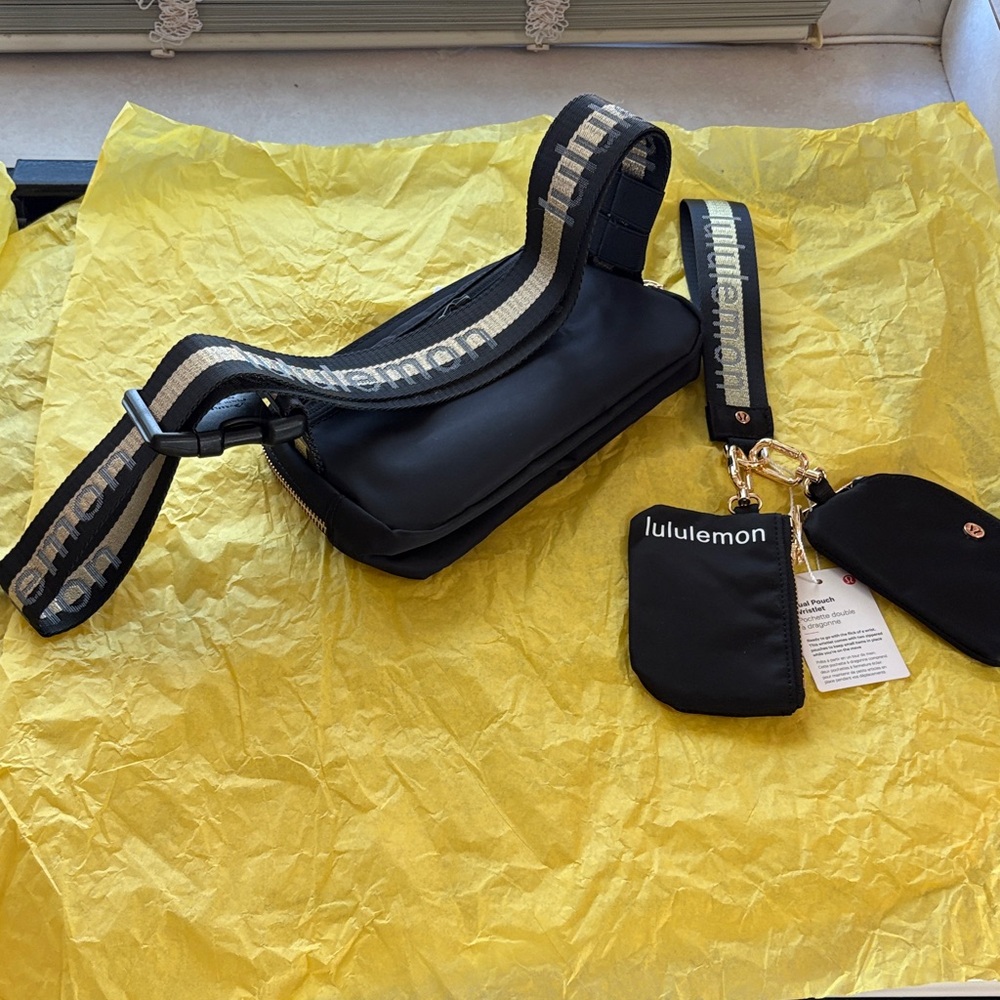 lululemon athletica Black Crossbody Bag Trio 🖤💛 - Picture 5 of 6